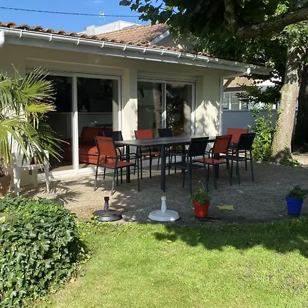 Villa Idéalement Situé - Superbe Jardin - 200m *